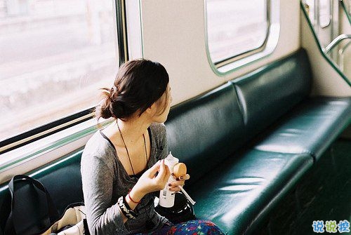 關(guān)于異地戀在異地談戀愛(ài)的愛(ài)情說(shuō)說(shuō) 異地戀是什么樣的感受1