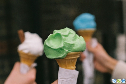 女生發(fā)朋友圈可愛搞怪的句子帶圖片 最新微信搞笑說(shuō)說(shuō)大全12