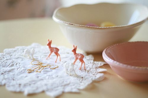 浪漫甜蜜唯美的愛情小句子帶圖片 世間萬物皆不如你眉眼動(dòng)人14