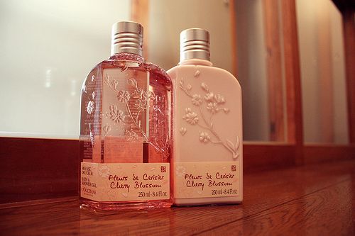 有些傷感的關(guān)于人生和成長的說說帶圖片 生活的本質(zhì)就是離別2