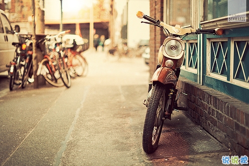 一個(gè)人感到孤獨(dú)絕望的說(shuō)說(shuō)帶圖片 黑夜難以入眠的悲情說(shuō)說(shuō)7