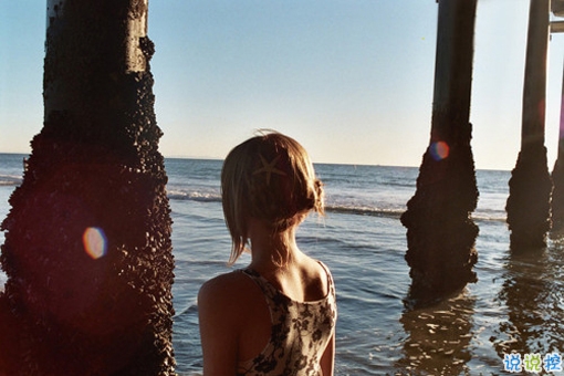 簡(jiǎn)單的一句話唯美有哲理的英文句子 時(shí)間可以治愈一切2