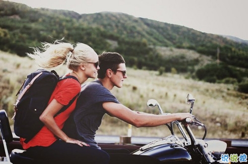 2018公布戀情的說說簡單點 適合女生公布戀情的簡短說說一句話1