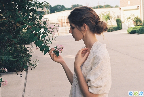 關(guān)于生活現(xiàn)實(shí)人生中的感悟的句子簡(jiǎn)單而有道理的那種1