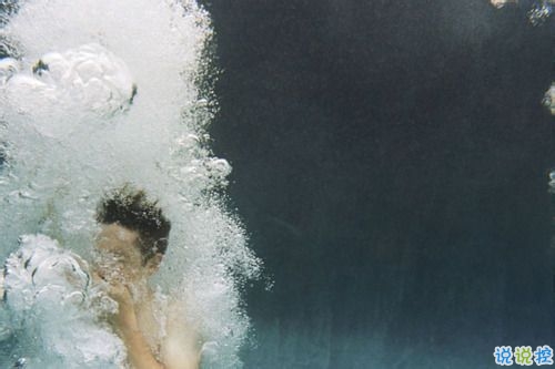 感情是最痛的一道傷疤傷感句子大全 很難過(guò)憂傷的傷感句子1