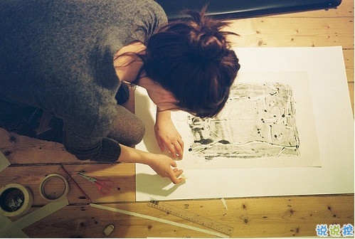 簡(jiǎn)單一句話(huà)但很有道理正能量的哲理句子 生命有裂縫陽(yáng)光才照得進(jìn)來(lái)1