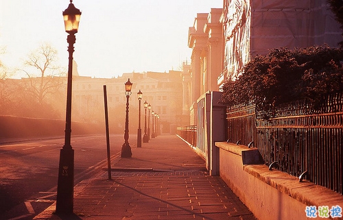 最新情緒低落的微信說(shuō)說(shuō)帶圖片 心情不好胡思亂想的一些話4