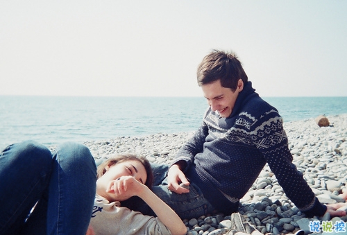 有詩(shī)意和哲理的關(guān)于人生和愛情的圖片說說 跨越漫長(zhǎng)歲月長(zhǎng)河與你相遇5