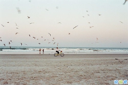 最新難過(guò)到心碎的傷感圖片說(shuō)說(shuō) 暗戀這場(chǎng)獨(dú)角戲13