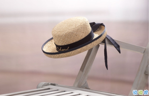 關(guān)于現(xiàn)實的人生感悟帶圖片 27條值得收藏和學(xué)習(xí)的經(jīng)典說說大全14