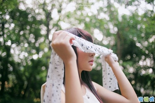 簡(jiǎn)單而又唯美有哲理的英文說(shuō)說(shuō)帶圖片 你醒在別人的夢(mèng)里8