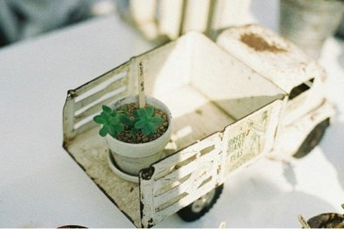 讓人難過傷感愛情說說帶圖片 差一點(diǎn)就抱住他了我再睡一會兒試試11