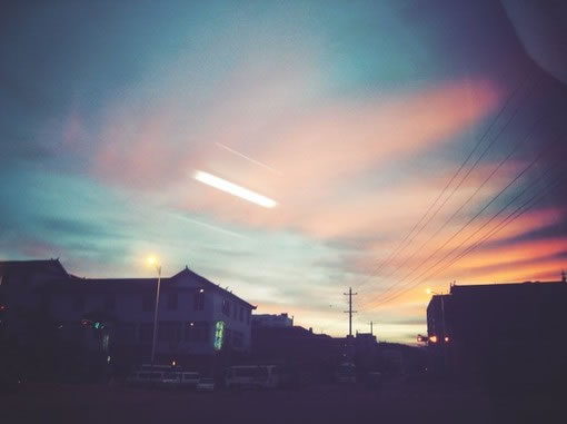 關(guān)于愛(ài)情的有些傷感難過(guò)的說(shuō)說(shuō)帶圖片 遇你之后步步都難走7