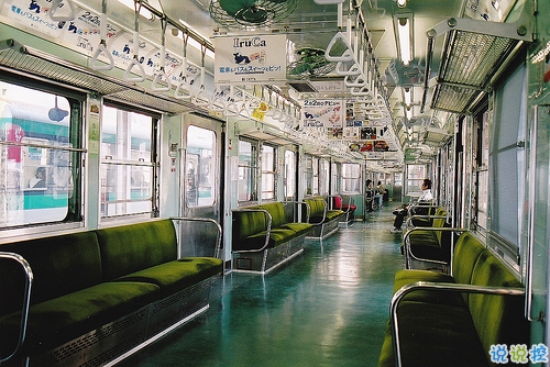 一個(gè)人感到孤獨(dú)絕望的說(shuō)說(shuō)帶圖片 黑夜難以入眠的悲情說(shuō)說(shuō)8