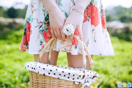 2019最火最流行的愛情說說帶圖片 愛你是最正確的決定說說12