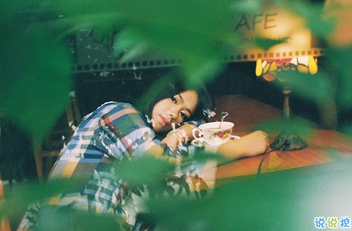 說(shuō)給暗戀的你聽(tīng)的傷感女生圖片說(shuō)說(shuō) 白晝隱沒(méi)了星光8