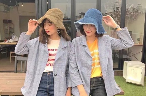 致閨蜜心情圖片說說帶字：感謝在最美的年華遇見你2