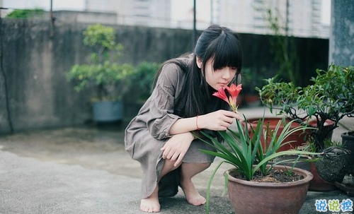 2019微信朋友圈個(gè)性說說配圖 手機(jī)有電錢包有錢比什么都好8