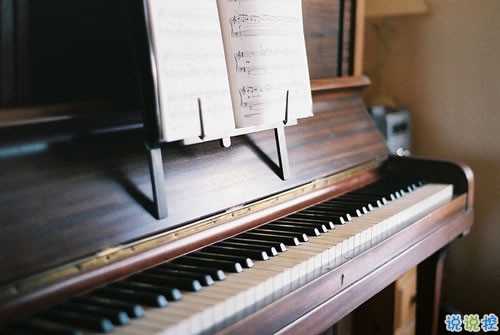 有種淡淡心酸的個(gè)性說說帶圖片 文字控喜歡的文藝個(gè)性說說配圖14