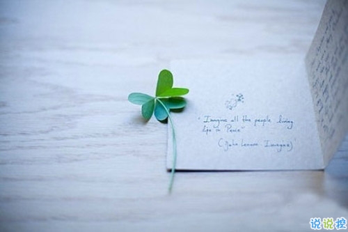 女生傷感說說真情流露帶圖片 短一點(diǎn)的女生說說心碎難過4