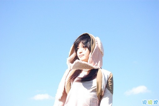 讀起來(lái)讓人心痛的情感句子帶圖片 最痛苦的不是不曾擁有而是差一點(diǎn)就可以。11