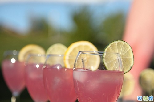 女生治愈系說說簡短好聽帶圖片 可以幫你療傷的愛情說說12