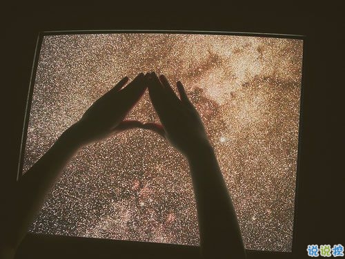 一個(gè)人獨(dú)處時(shí)候的孤獨(dú)是什么感覺(jué)呢？12