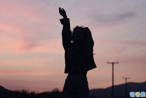 很扎心但很有道理的勵志說說帶圖片 激勵人心的很現(xiàn)實(shí)的一句話說說9