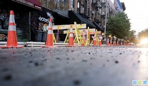 簡(jiǎn)單而又唯美有哲理的英文說(shuō)說(shuō)帶圖片 你醒在別人的夢(mèng)里1