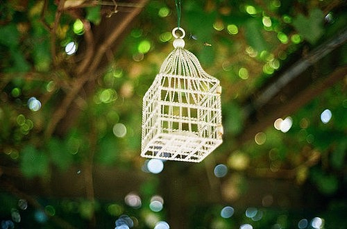 一個人感到孤獨寂寞時發(fā)的說說帶圖片 一個人只要學(xué)會了回憶就再不會孤獨6