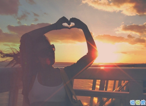 突然很懷念過去的說說內(nèi)心難受 真的很想很想一個人的說說2