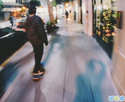 對愛情徹底失望的傷感說說帶圖片 一個人感到十分心累的傷感說說3