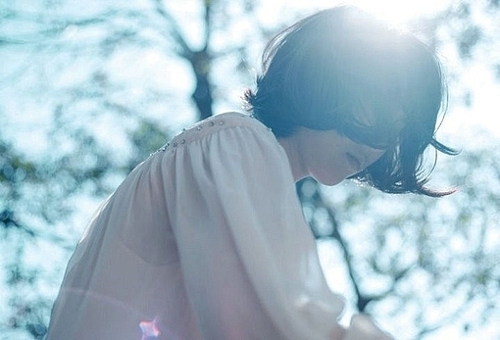 關(guān)于夏天的唯美文藝說(shuō)說(shuō)帶圖片 夏有彤云蔚然成風(fēng)8