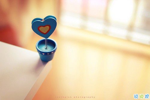 女生發(fā)朋友圈可愛搞怪的句子帶圖片 最新微信搞笑說(shuō)說(shuō)大全4