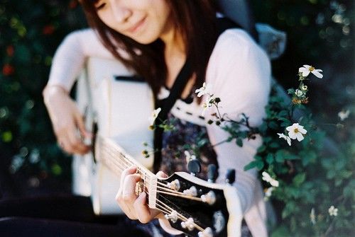 兩個人感情中的甜蜜心酸往事 關(guān)于愛情的說說2