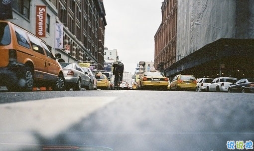 簡(jiǎn)單而又唯美有哲理的英文說(shuō)說(shuō)帶圖片 你醒在別人的夢(mèng)里2