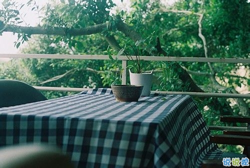 偶然看見的一句話可以打動(dòng)你心 很經(jīng)典的愛(ài)情說(shuō)說(shuō)大全20182