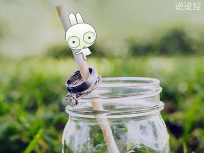 QQ搞笑說說大全：生活不只有眼前的茍且，還有數(shù)不清的作業(yè)