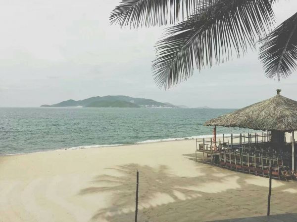 愛(ài)情中感到心累的說(shuō)說(shuō) 歲月都累了我不想等你了1