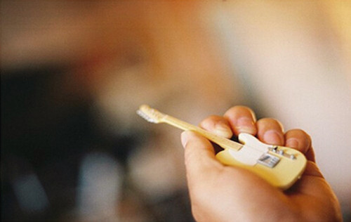 你們當(dāng)年是因?yàn)槭裁炊x擇的如今的大學(xué)呢？2