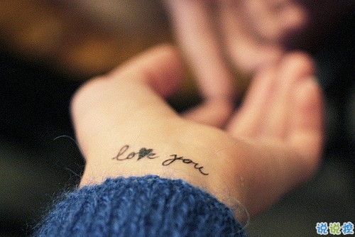 最新微博說說大全簡(jiǎn)單一句話心情 即使人潮擁擠也期待不期而遇2