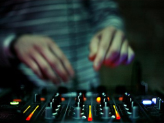 一瞬間感到自己長(zhǎng)大了的個(gè)性說說 學(xué)會(huì)成長(zhǎng)變得成熟的個(gè)性說說