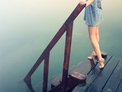 為了愛情受傷的說說心痛不已 愛情不適合我說說與其無關(guān)