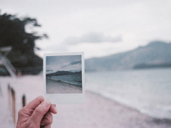 一個(gè)人的愛(ài)情是傷感憂(yōu)傷的愛(ài)情說(shuō)說(shuō) 極其虐心的愛(ài)情說(shuō)說(shuō)