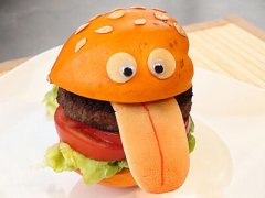 惡搞說說大全：一和你聊天你就嗯嗯哦哦的，搞得好像我在上你