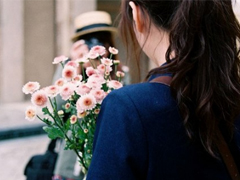 我們都琢磨不透的愛情說說帶圖片 忘記一個人的傷感說說心情