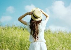 配圖片的說說：與其在別人的世界里跑龍?zhí)?，不如做最精彩的自? data-iLIN=