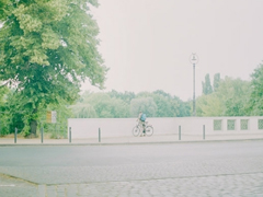 那些抖音中唯美的小清新圖片句子 浮世萬(wàn)千吾愛(ài)有三