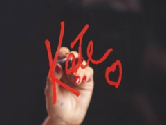 關(guān)于愛(ài)情很有哲理的經(jīng)典長(zhǎng)說(shuō)說(shuō)?愛(ài)情是什么？