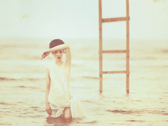 2018年勵志說說圖片致自己 永遠(yuǎn)不用討好一個不懂你的人